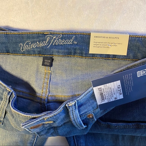 Universal Thread High Rise Distressed Skinny Jeans - Picture 7 of 10